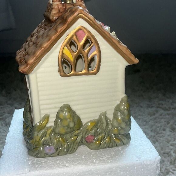 Cracker Barrel Easter Traditions Light Up Church Doves Flower Accents In Box - Picture 8 of 16